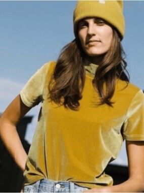 Madewell Velvet Mustard Short Sleeve Tee
